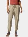 pantaloni de trening pt. femei Columbia Pinetown Canyon  Jogger nisip 1